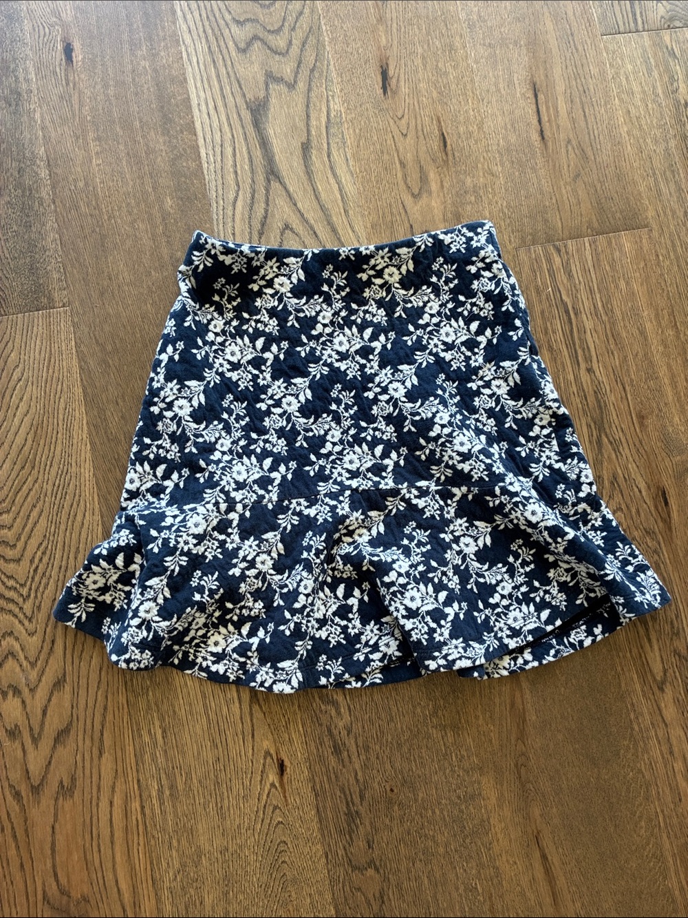 LOFT Navy and White Floral Ruffle Mini Skirt